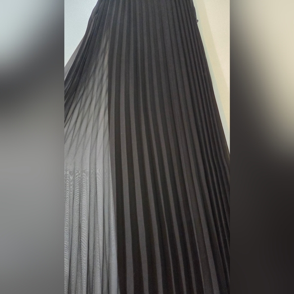 Women's Bisou Bisou Black Pleated Maxi Dress Size 16 - Picture 5 of 15